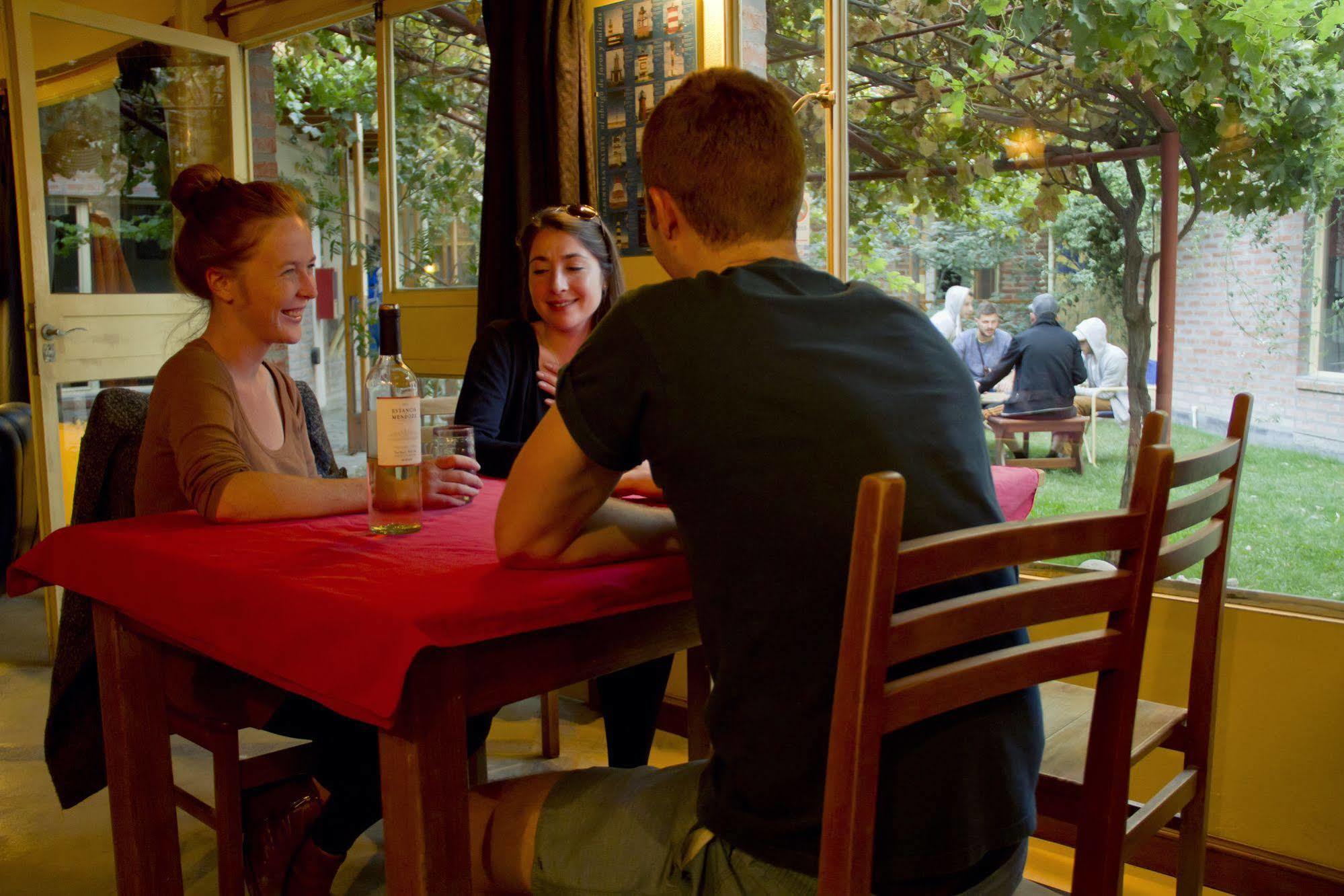 La Tosca Hostel Πουέρτο Μαντρίν Εξωτερικό φωτογραφία