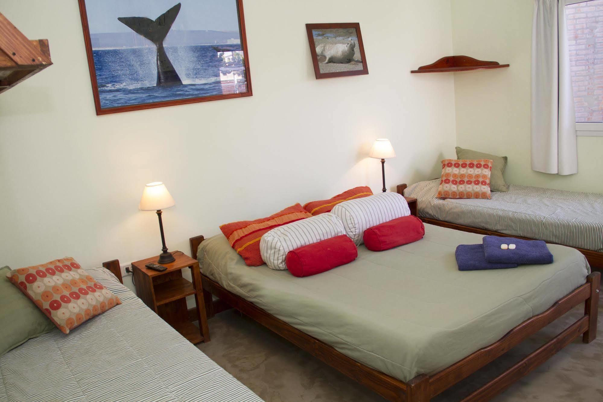 La Tosca Hostel Πουέρτο Μαντρίν Εξωτερικό φωτογραφία