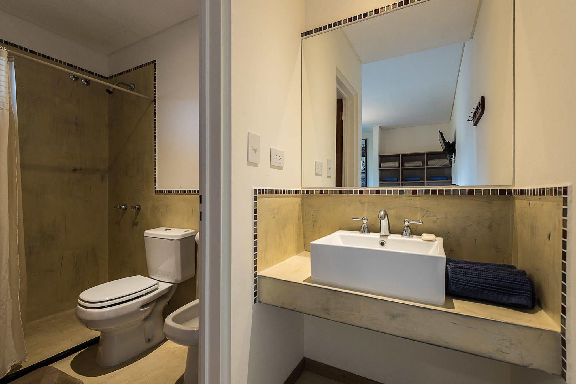 La Tosca Hostel Πουέρτο Μαντρίν Εξωτερικό φωτογραφία