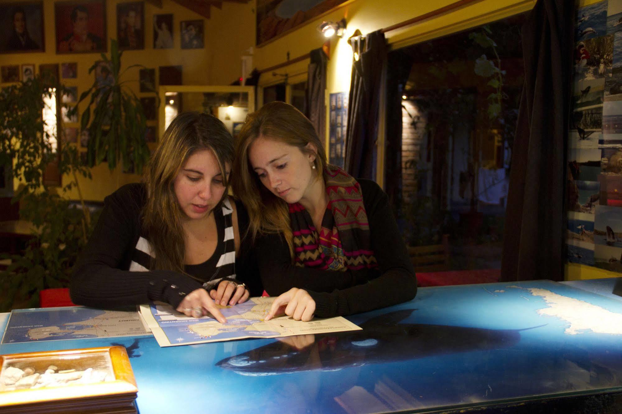 La Tosca Hostel Πουέρτο Μαντρίν Εξωτερικό φωτογραφία