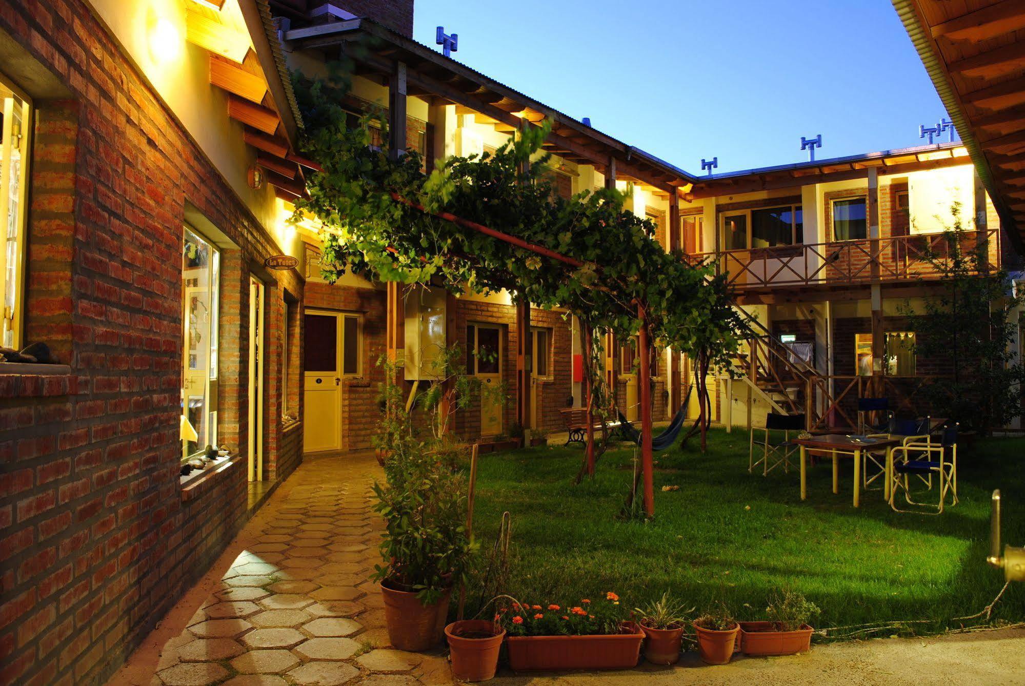 La Tosca Hostel Πουέρτο Μαντρίν Εξωτερικό φωτογραφία